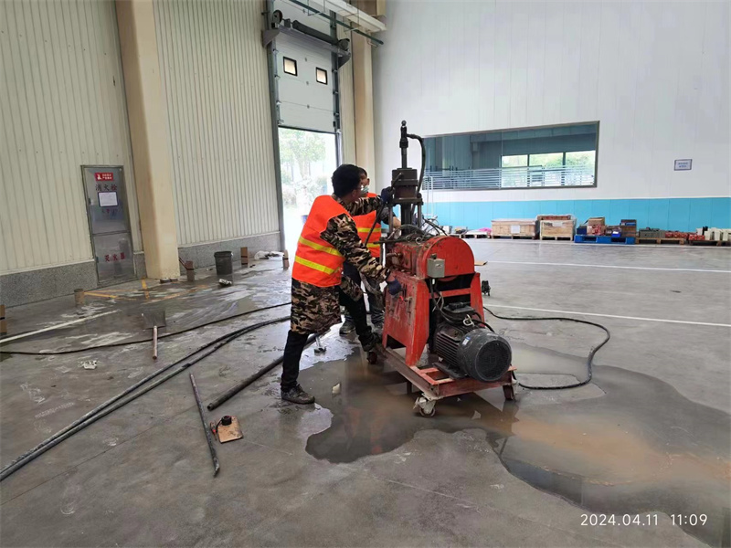 台儿庄厂房地面下沉塌陷注浆加固施工